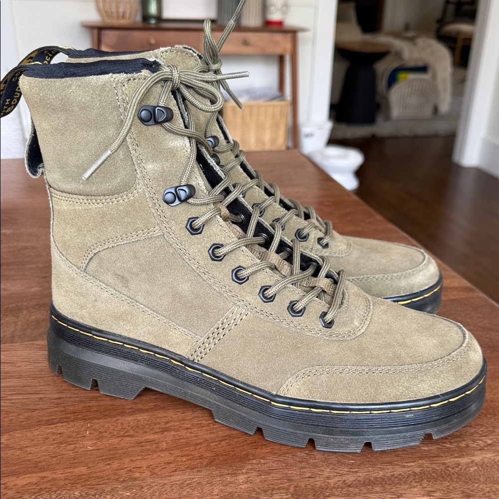 New Men's Dr. Martens Combs Tech Suede Lace-Up Boots- Army Green size 11 - Picture 6 of 7